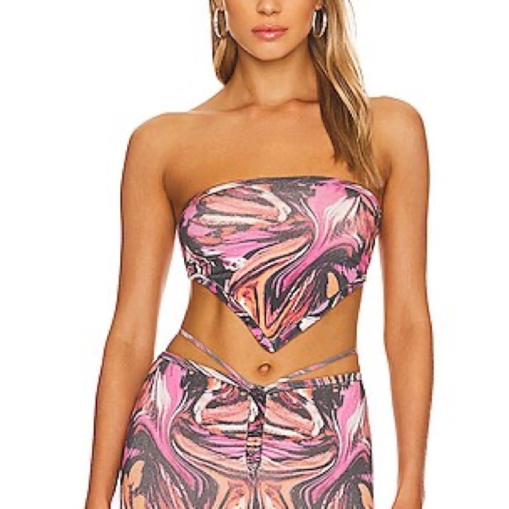h:ours DETRIA HANDKERCHIEF TOP | Pink and Black Swirl Crop Top